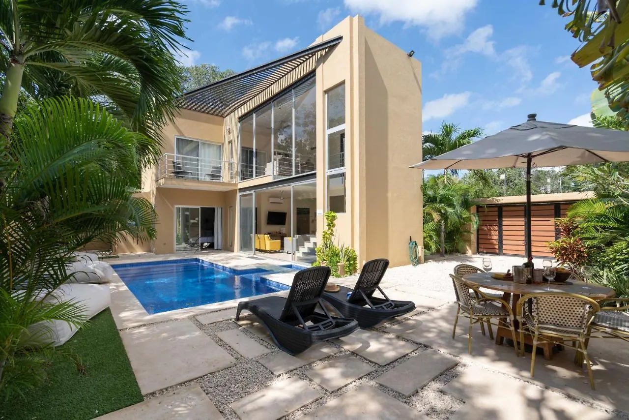 Tulum Private Modern Villa-Pool Beds-Ac-Internet-Parking-Grill Mexico