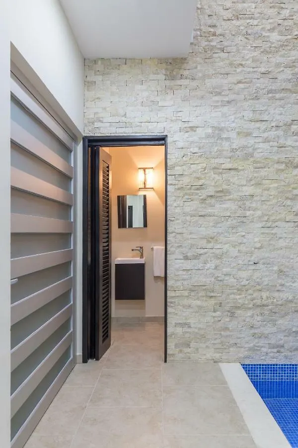 Tulum Private Modern Villa-Pool Beds-Ac-Internet-Parking-Grill Mexico